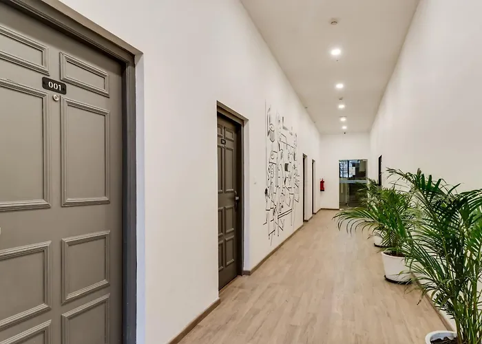 Super Townhouse Gandhi Hall